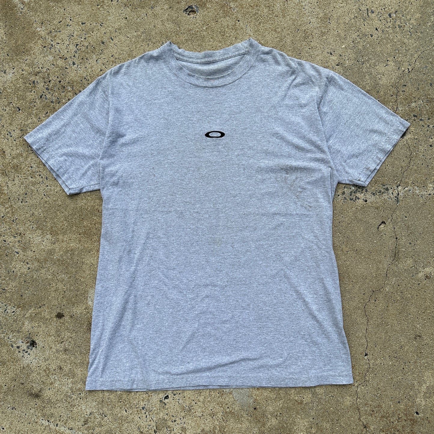 Oakley Mini center-logo  00's Grey T-shirt