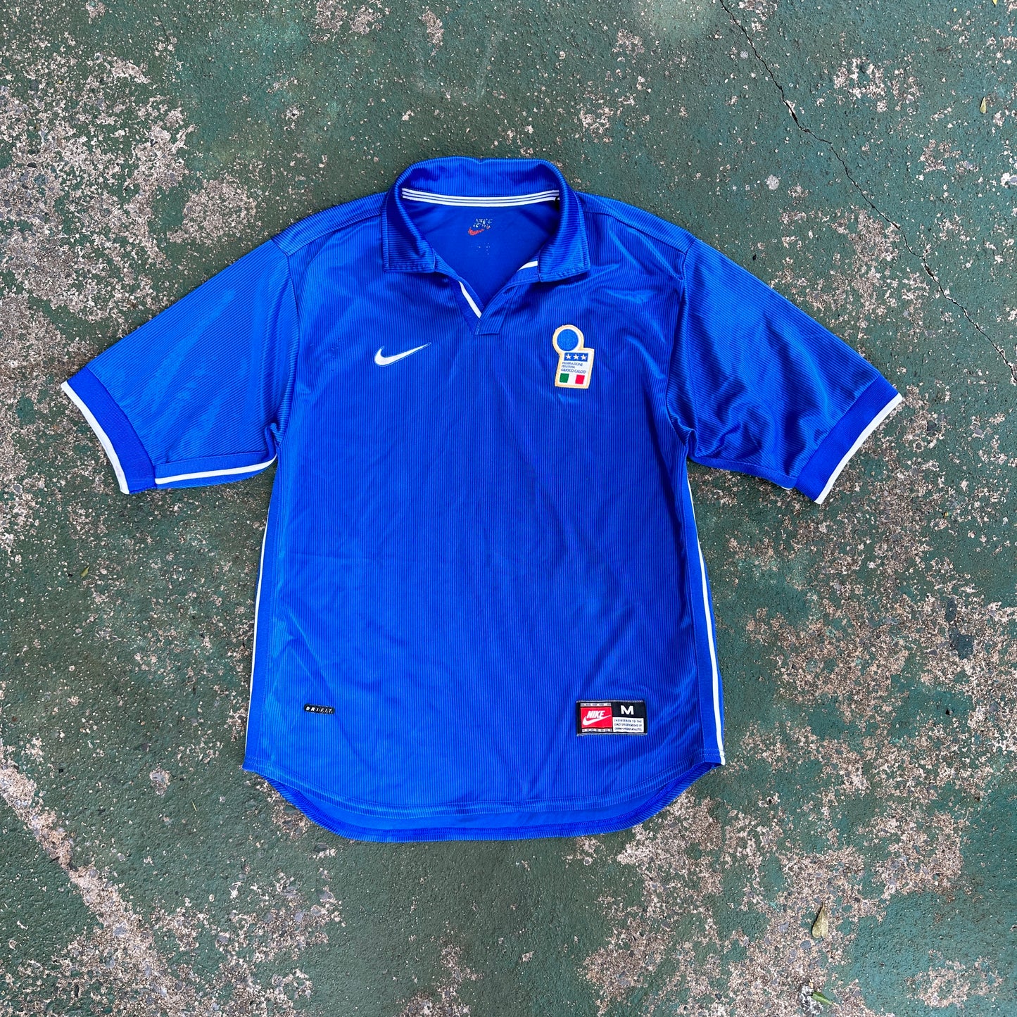 Vintage Italy 1998-99 x Nike Home Jersey