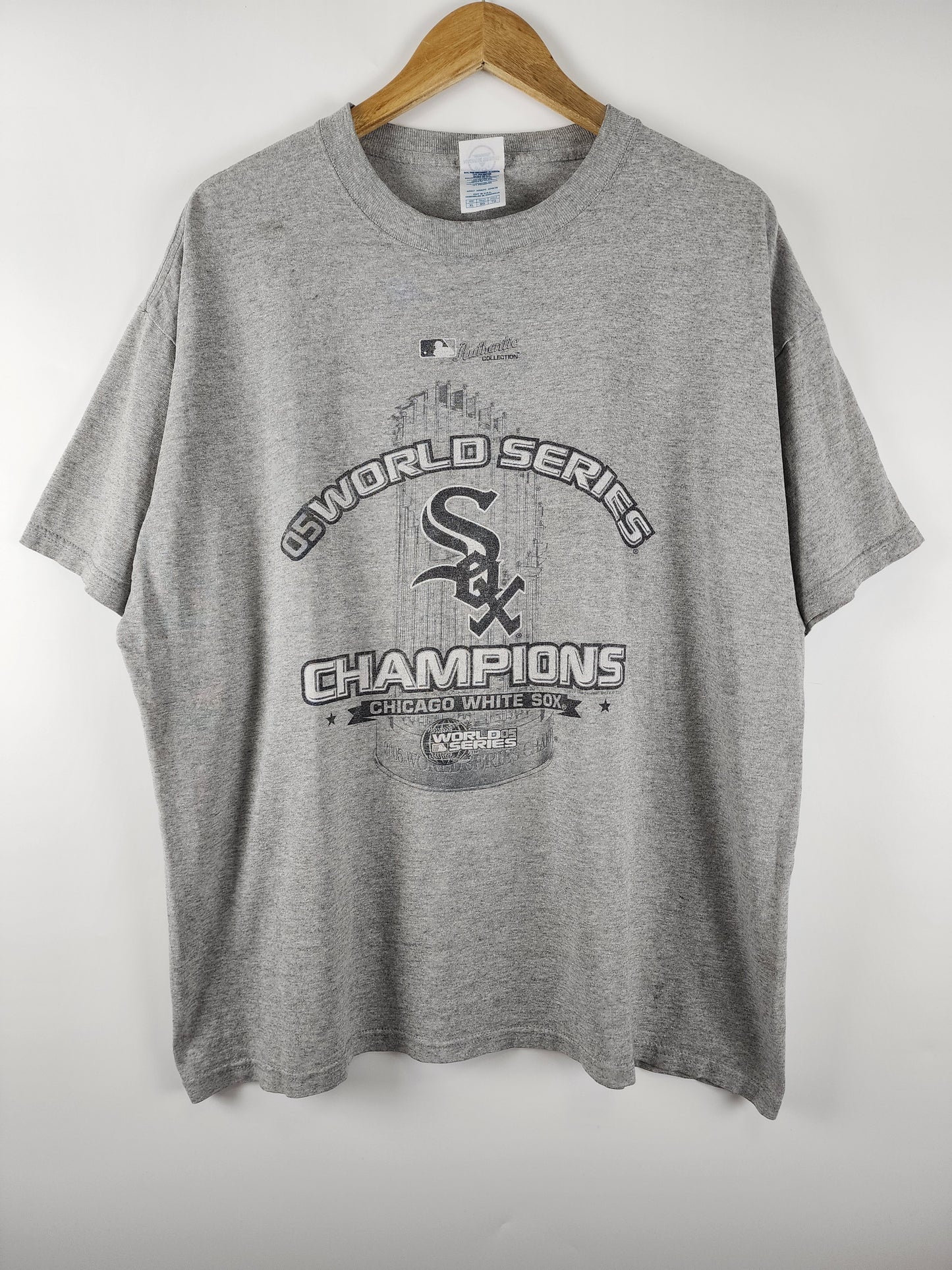 Vintage Chicago White Sox 2005 MLB Champion team T-shirt