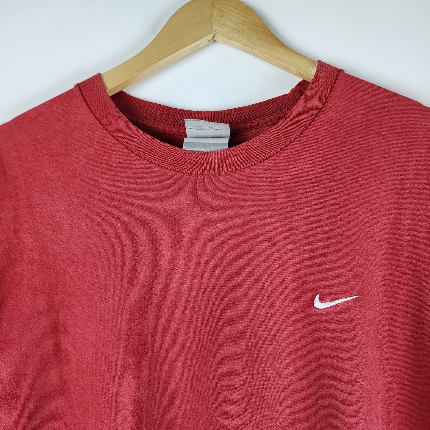 Vintage Nike Mini-essential Swoosh 00's Red T-shirt L size