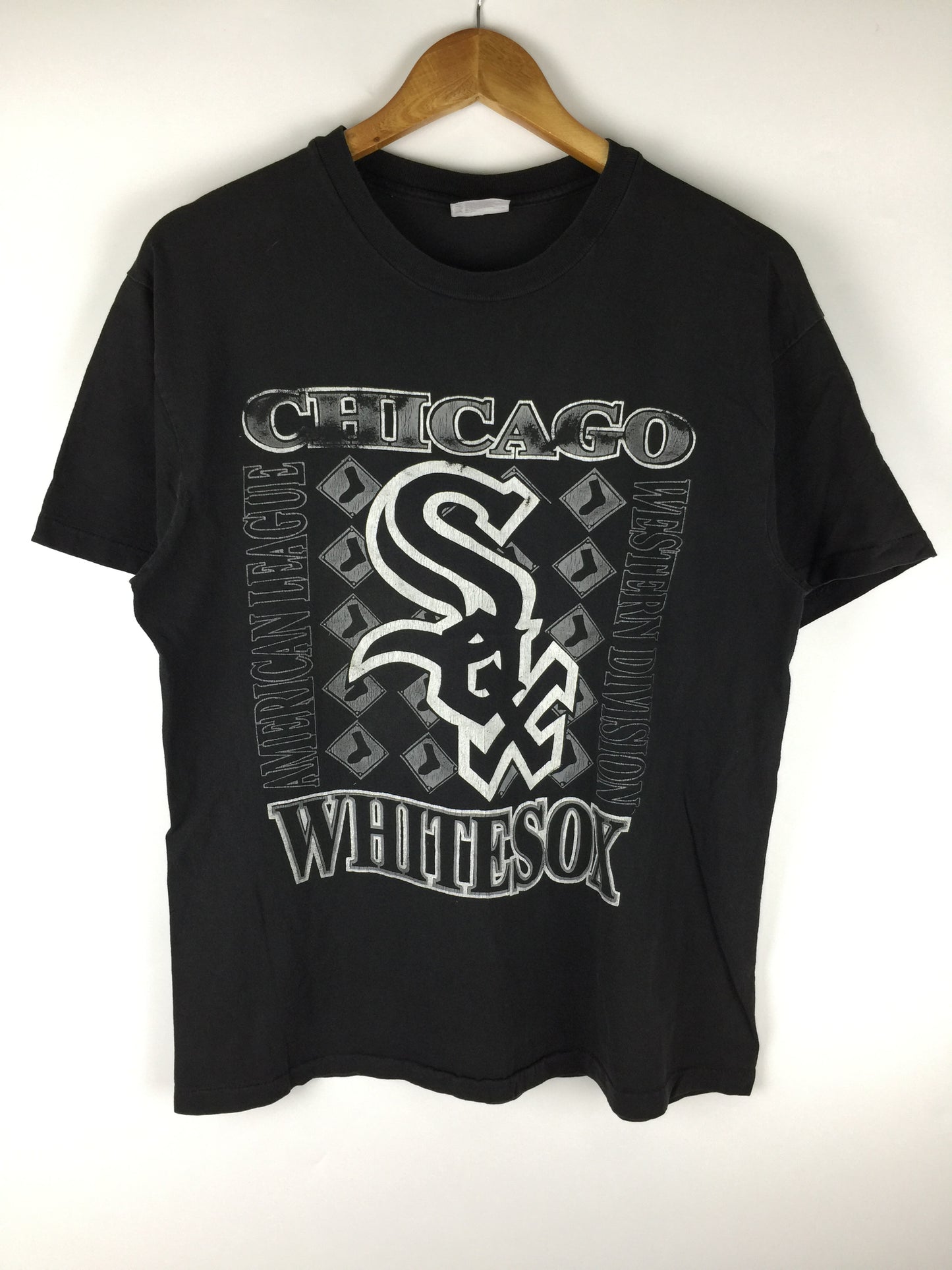 Vintage Chicago White Sox 90's MLB team black T-shirt