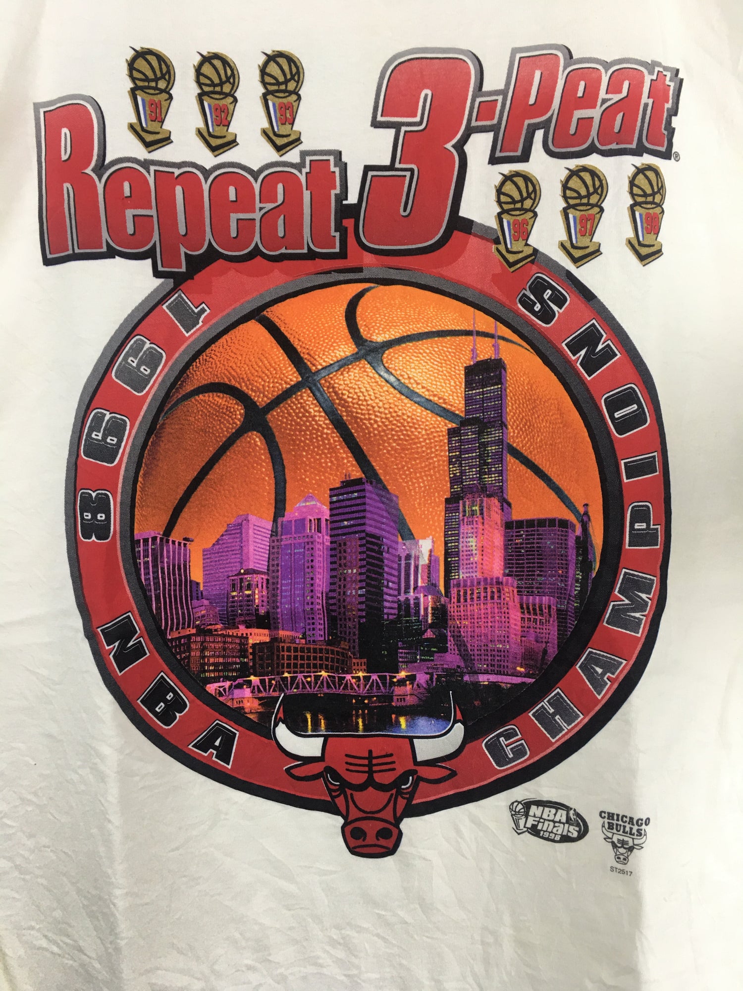 Vintage 1998 Chicago Bulls Graphic T Shirt NBA Repeat The Three-Peat D –  Black Shag Vintage